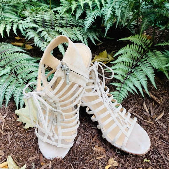 Pour La Victoire Shoes - Pour La Victoire Cream Suede ‘Annabelle’ Sandal